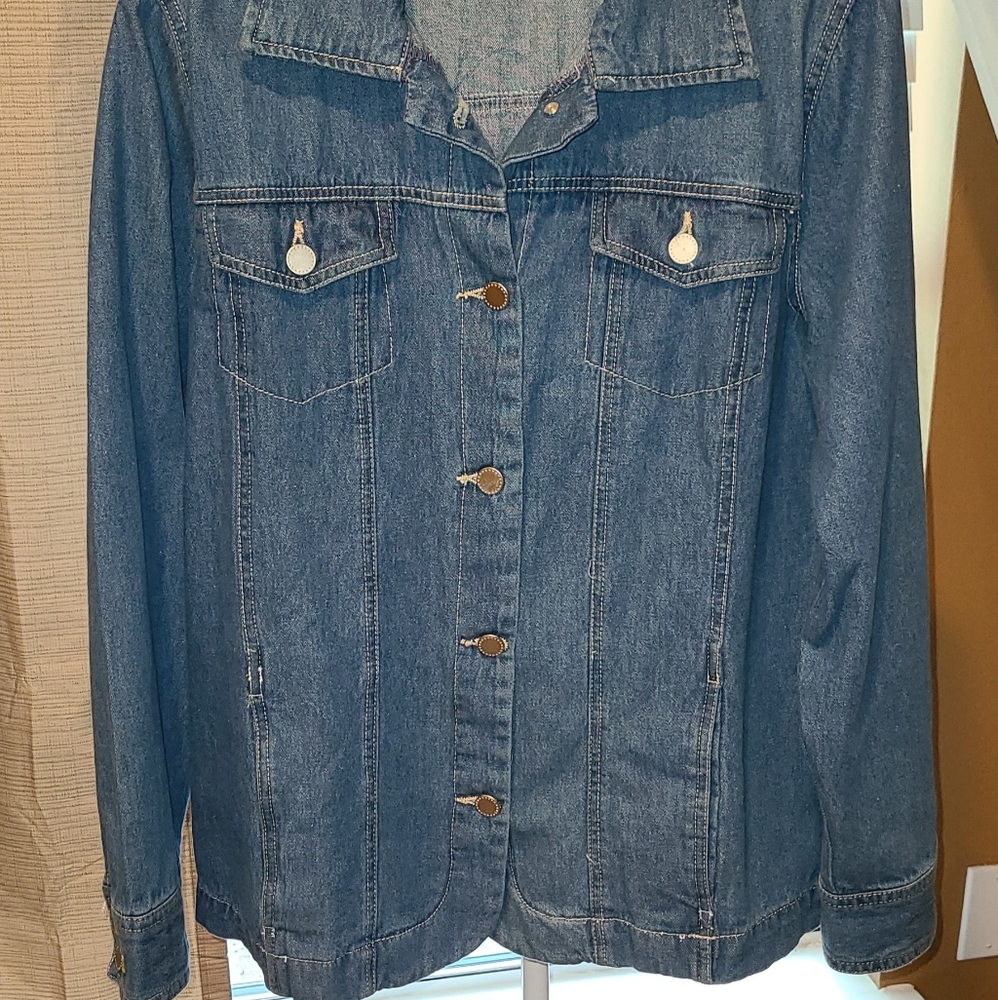 Denim Shirt/Jacket. Size Medium